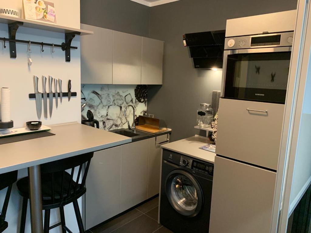 Ingress Appartement Bytom Buitenkant foto