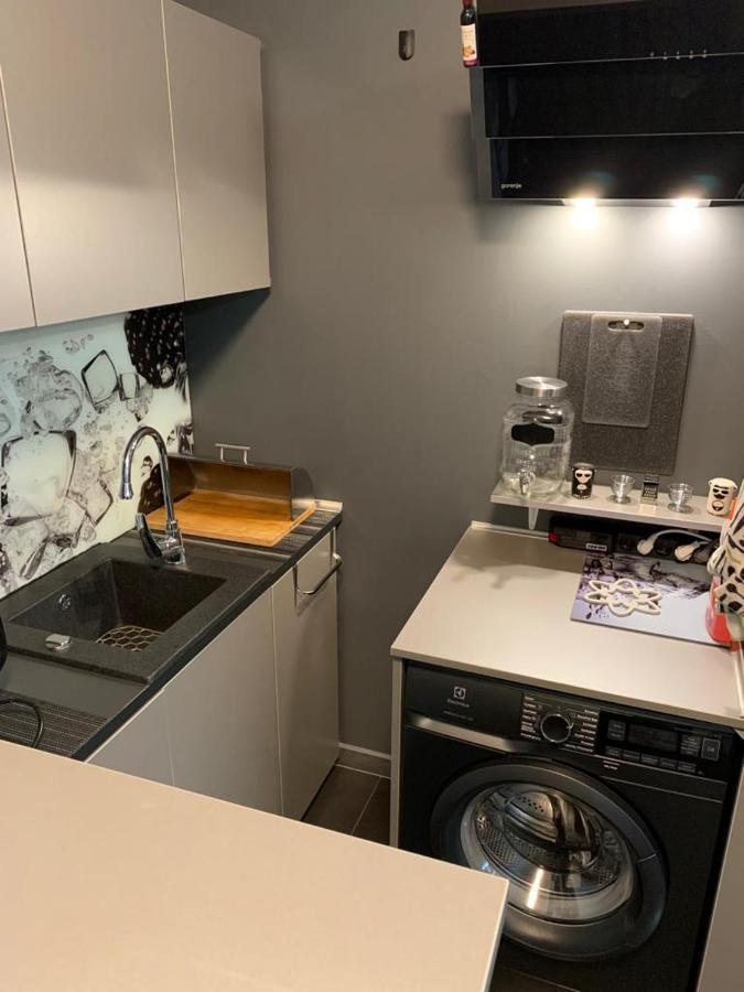 Ingress Appartement Bytom Buitenkant foto